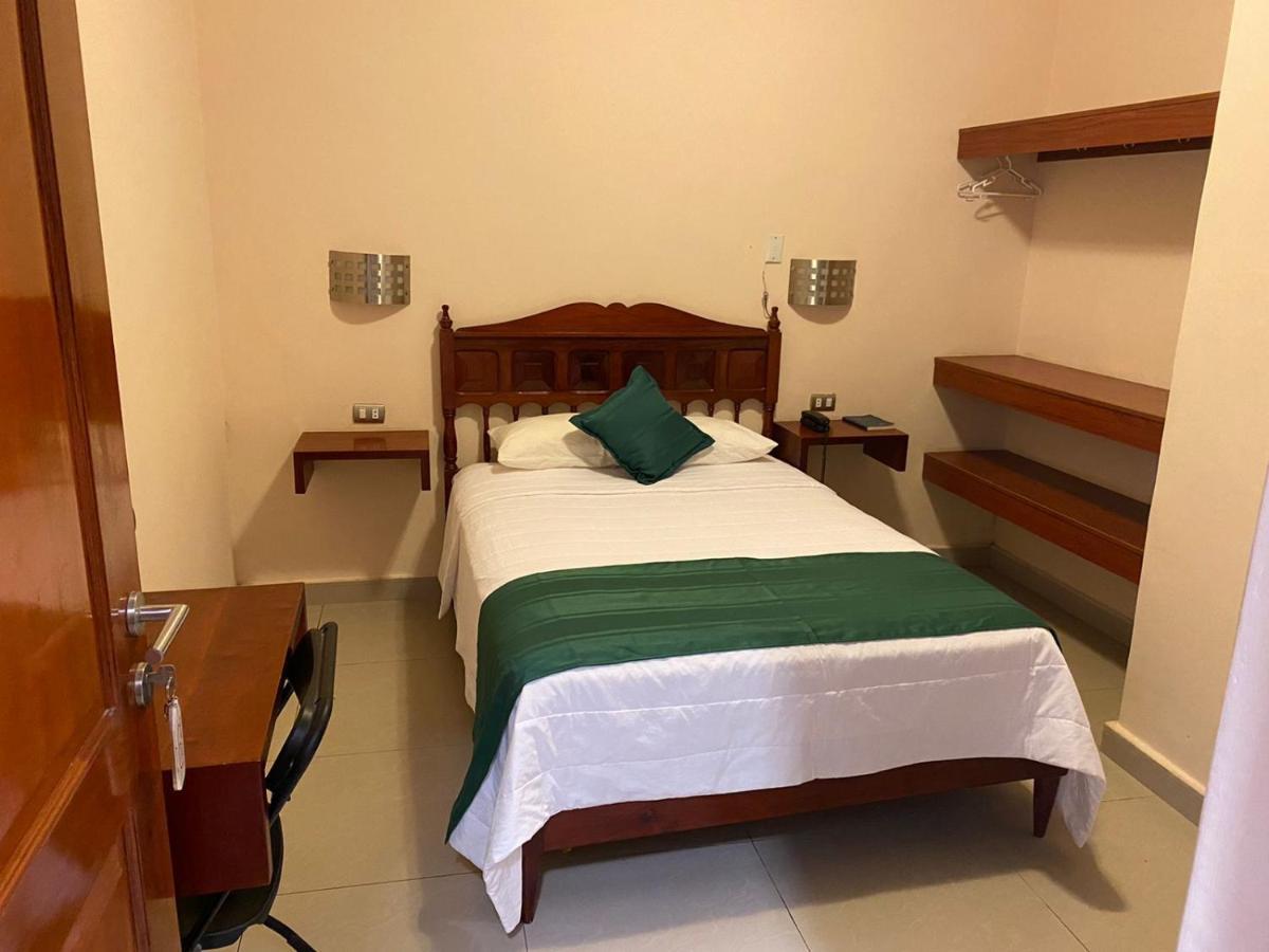 Tariri Hotel Pucallpa Zewnętrze zdjęcie