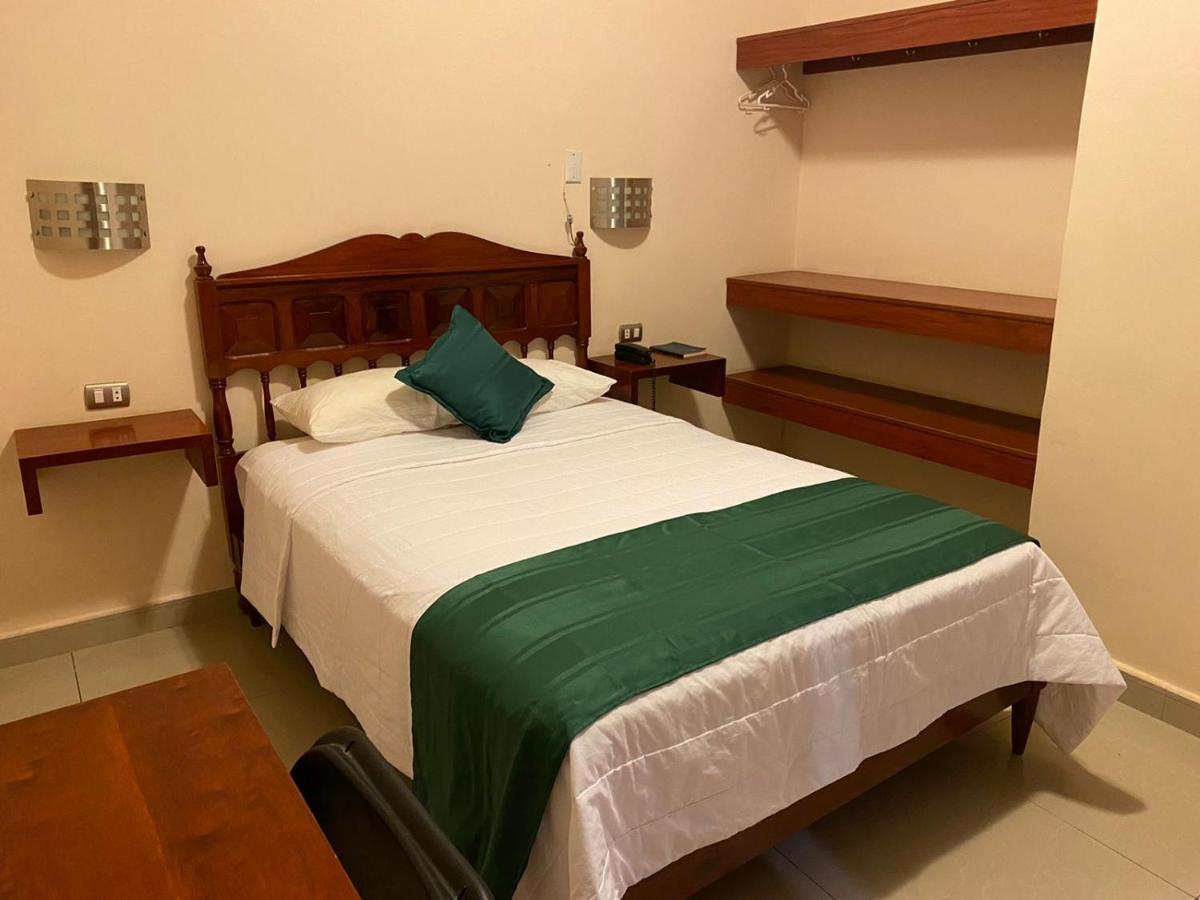 Tariri Hotel Pucallpa Zewnętrze zdjęcie